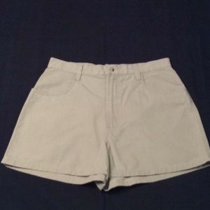 💜3 for $18. Columbia Women’s Shorts